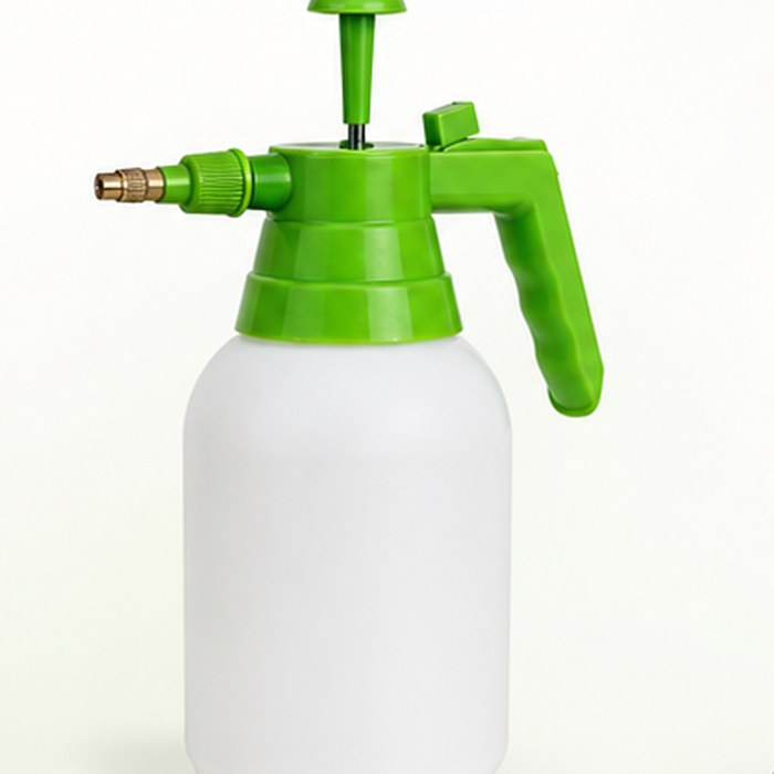 Hand Pressure Sprayer 2L